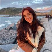 Profesora de Artes Plásticas y Dibujo tanto tradicional como digital titulada en Artes Plásticas en Donosti